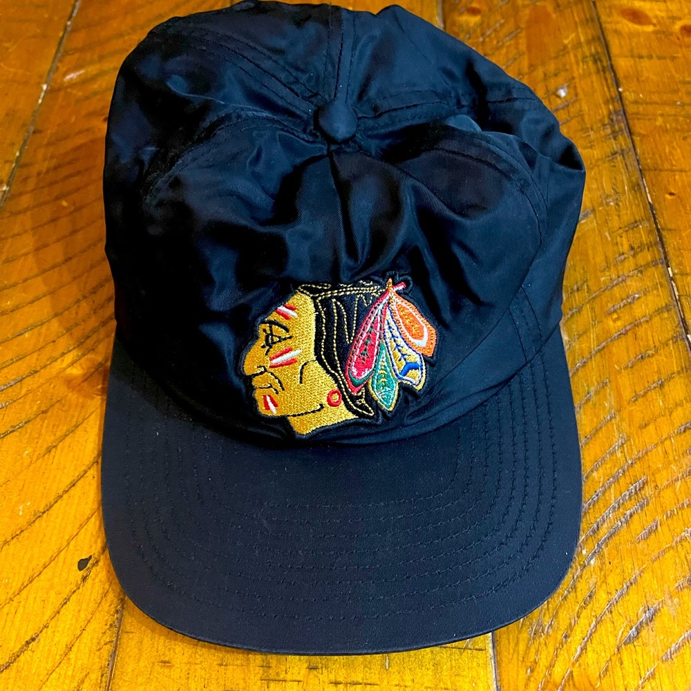 COPY - Vintage nylon blackhawks hockey hat